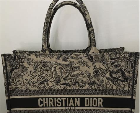 returning fake dior|The RealReal Sold Me A $3,600 Fake; Here’s Why Counterfeits .